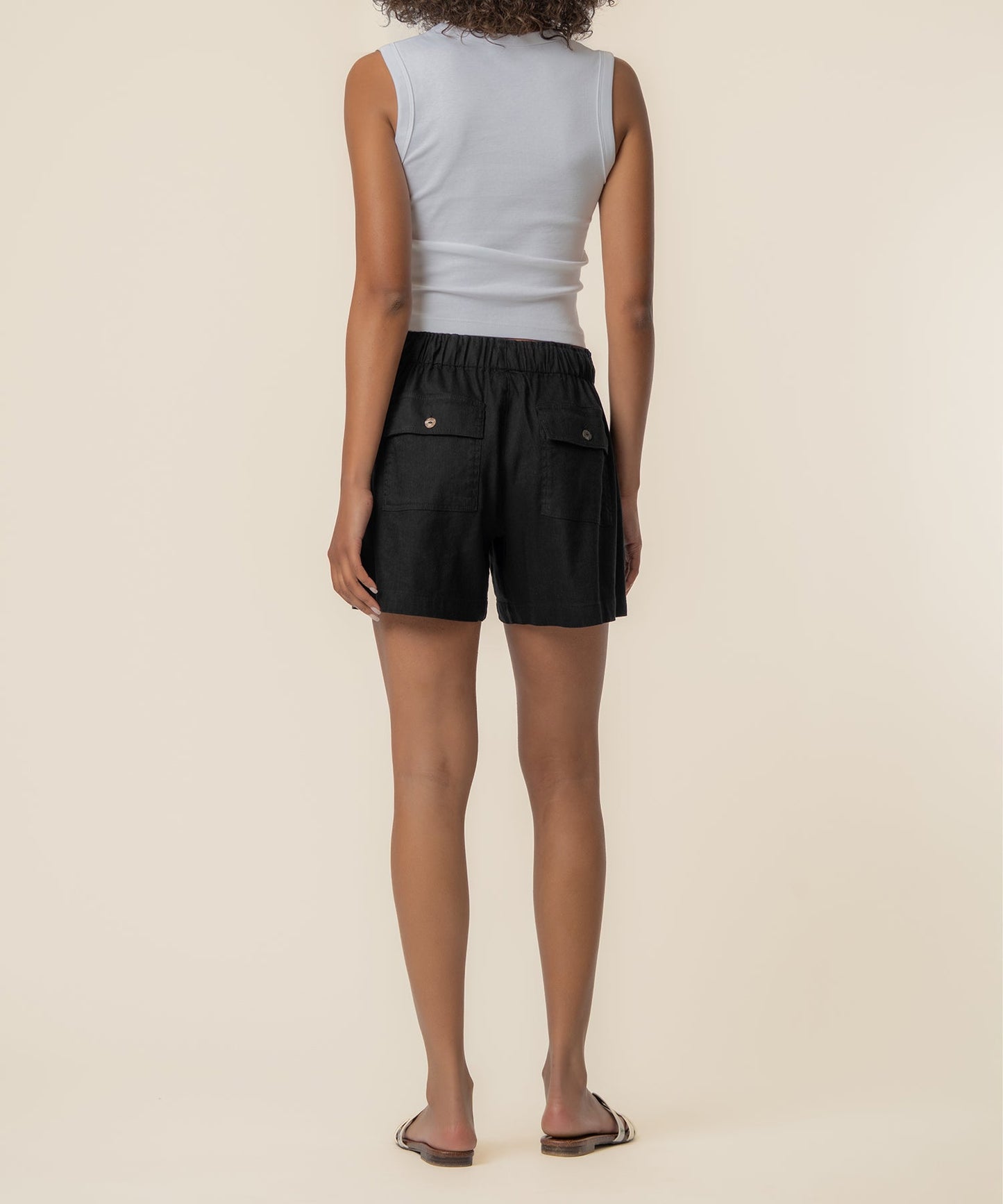 Katana Linen Drawstring Short in Black