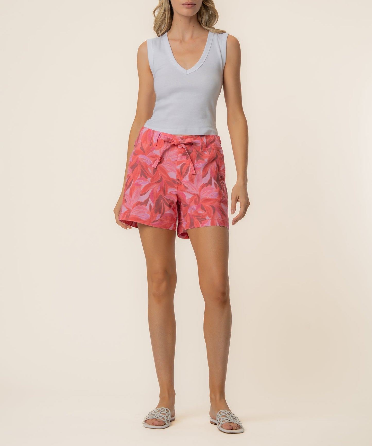 Katie Linen High Rise Short in Red/Fuschia