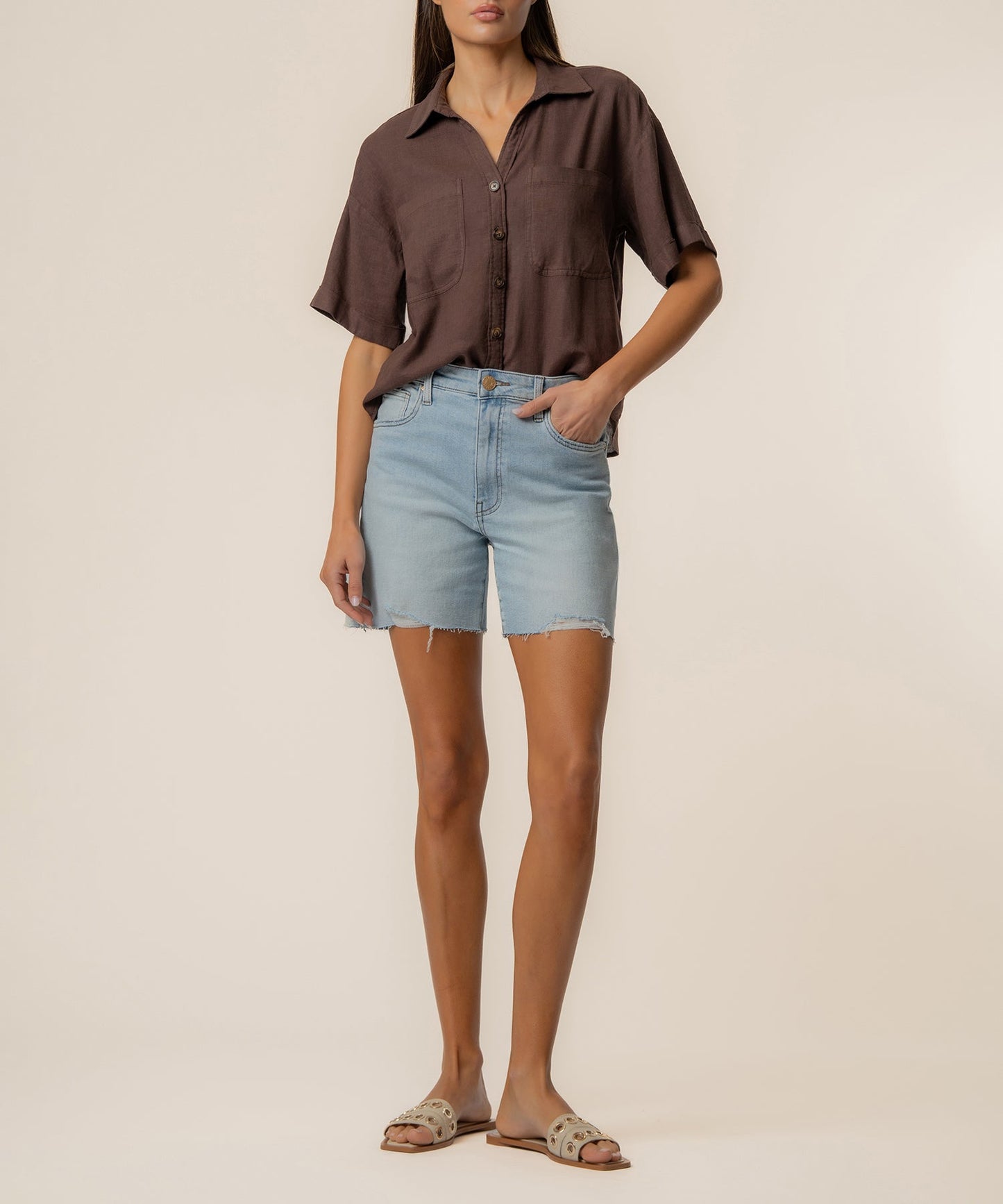 Brianna Linen Boxy Shirt in Chocolate